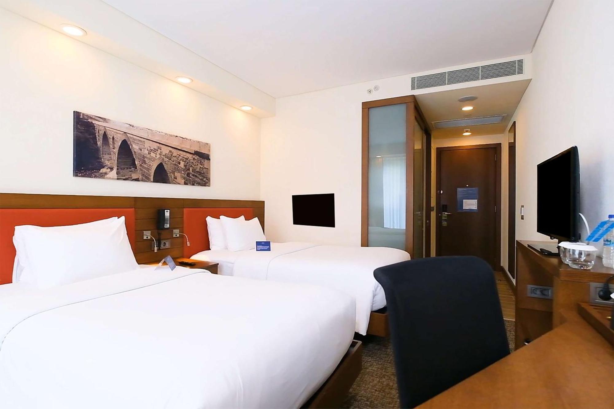 Hampton By Hilton Samsun Hotel Exterior foto