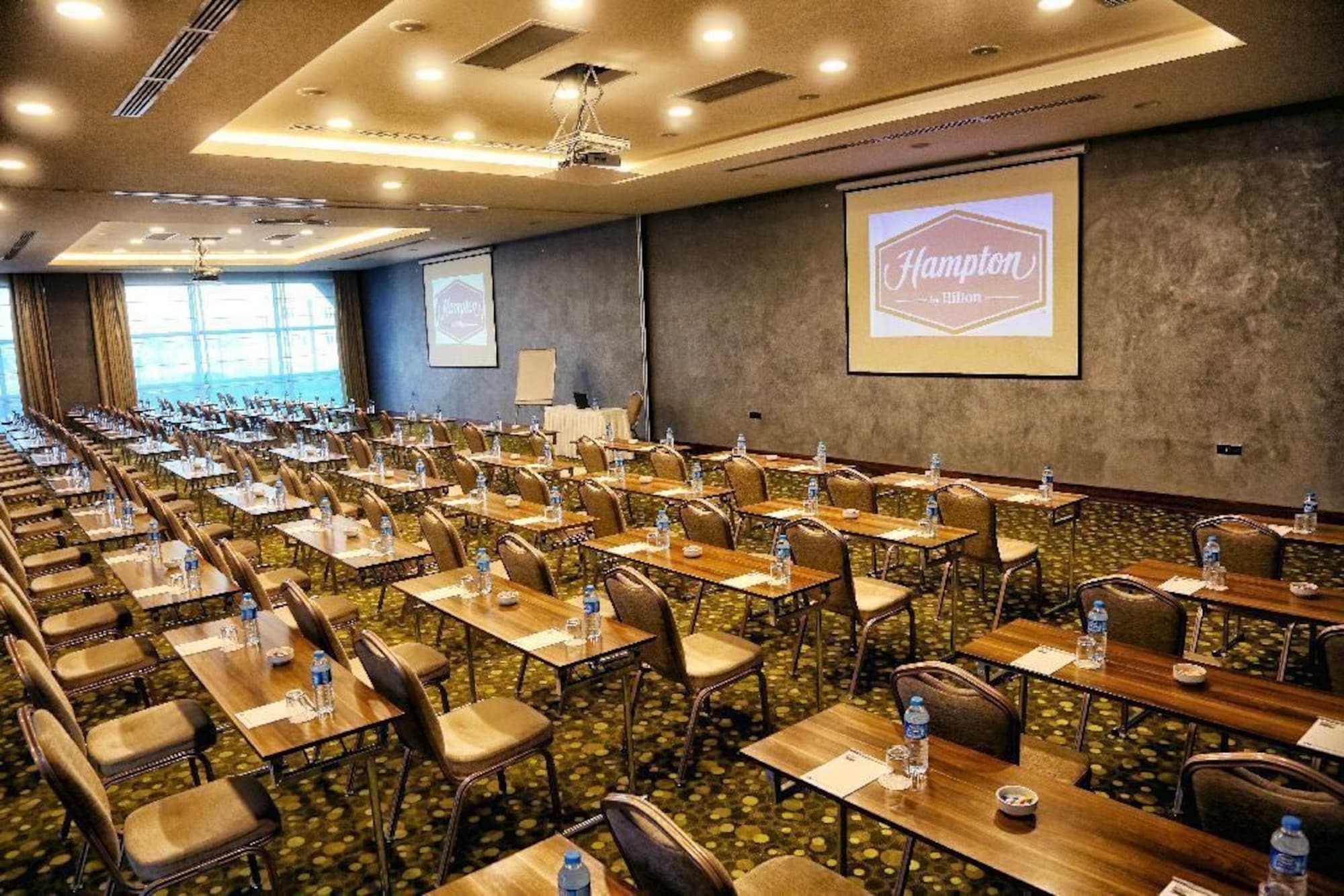 Hampton By Hilton Samsun Hotel Exterior foto